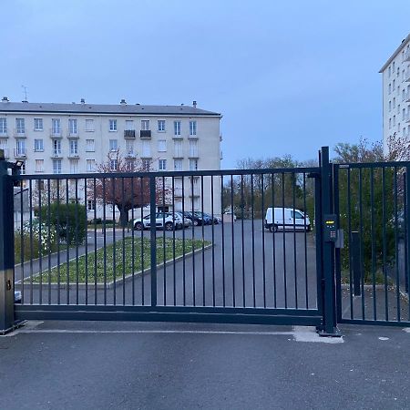 Bel F3 Quartier Pignoux 1 Km Centre Ville Bourges Luaran gambar